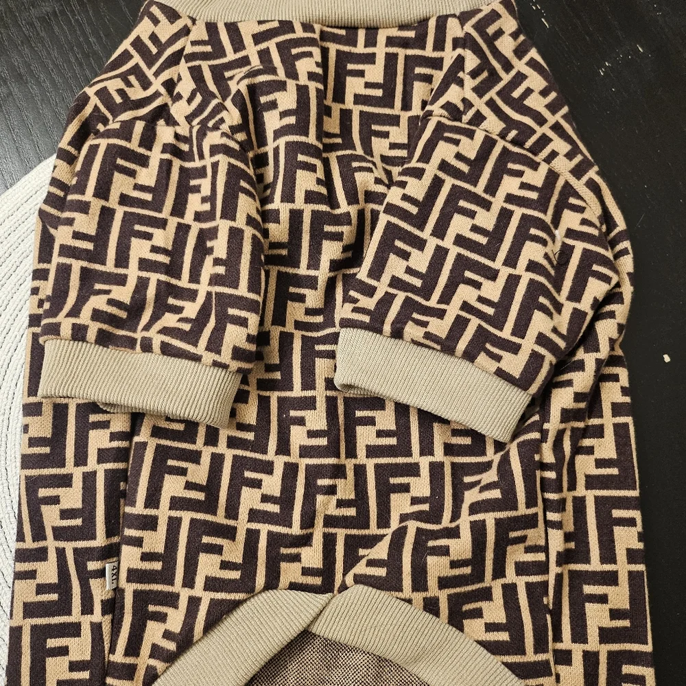 Monogram Dog Sweater 🐶 (Best for 40-65 lbs)